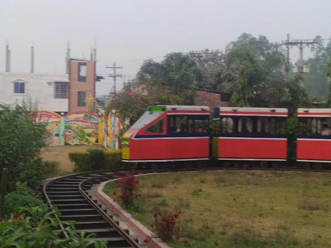 Park Express Train Starts Daily Family Loop Service